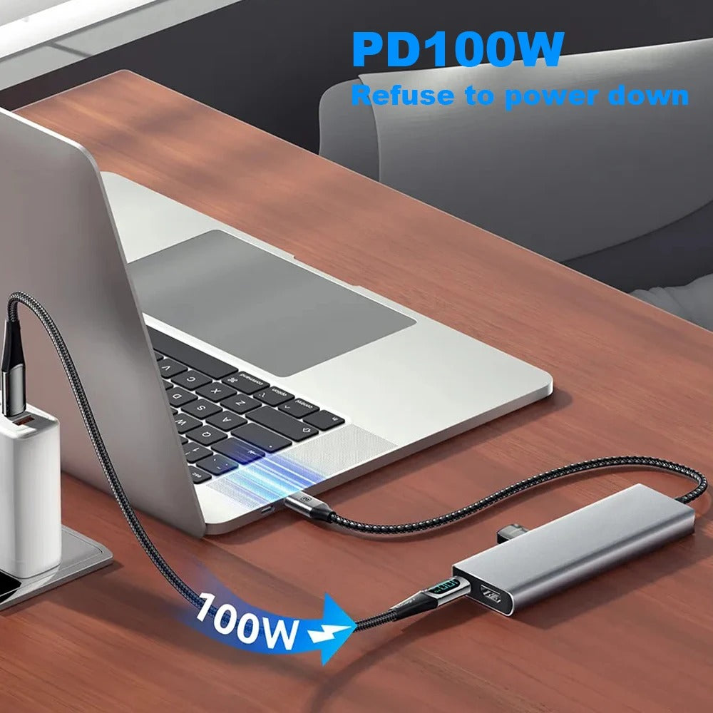 8-in-1-USB-Hub mit M.2 SATA slot